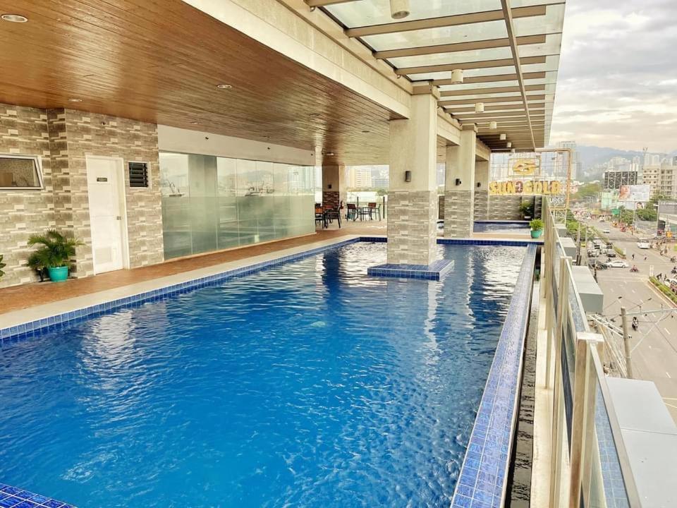 Luxanos Condo Place- Sunvida Tower Cebu Εξωτερικό φωτογραφία